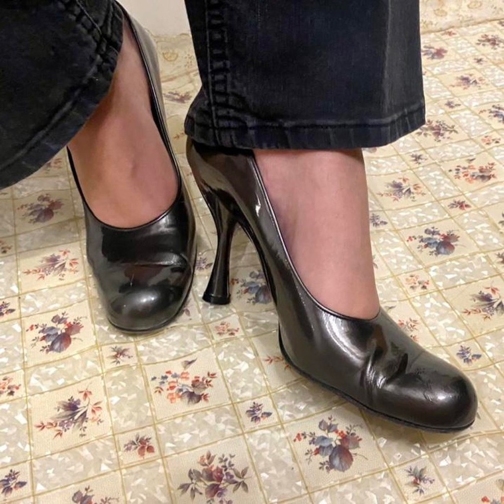 Dolce and Gabbana vintage leather pumps size 39.5